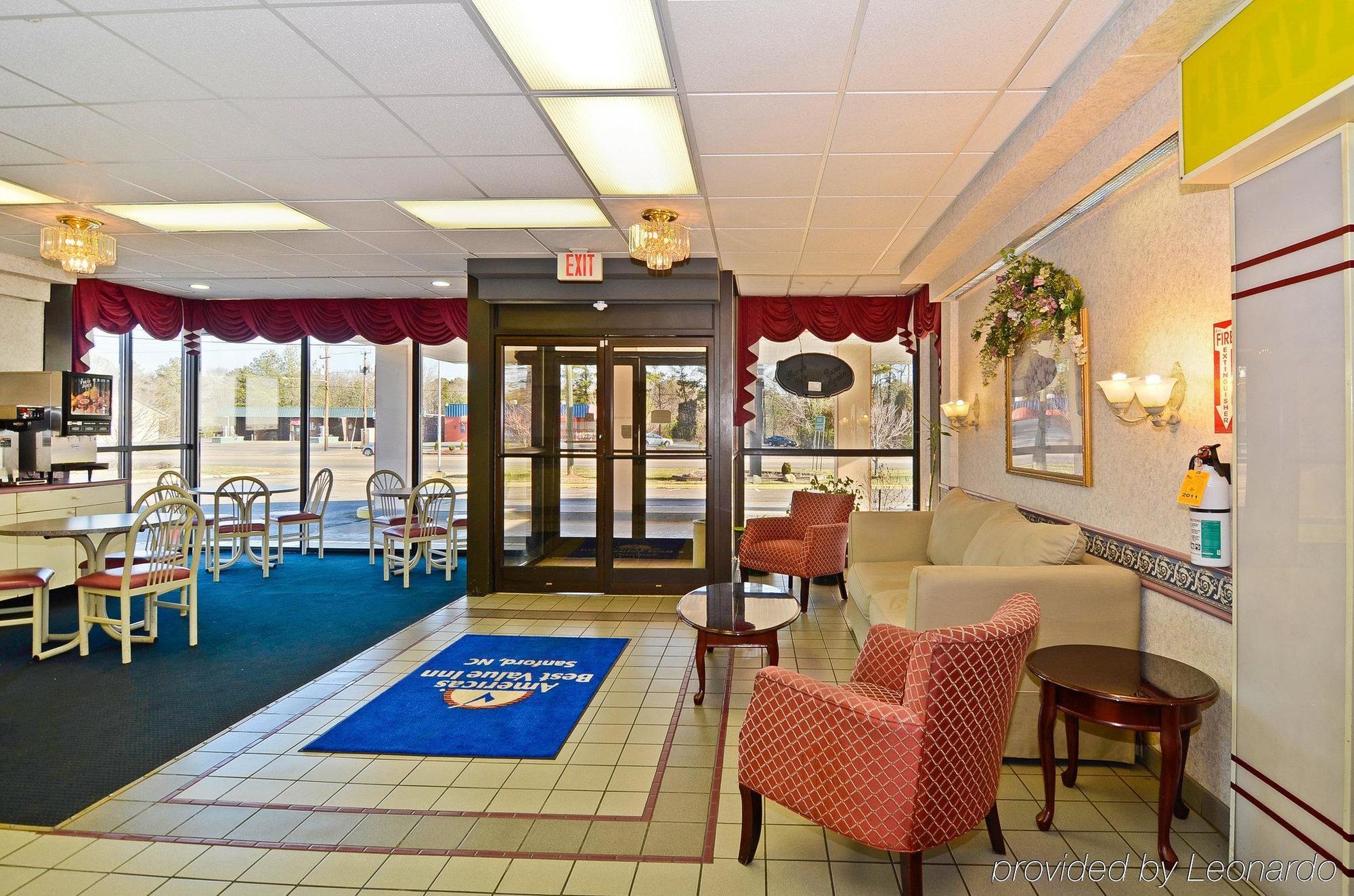 The Sanford Inn Interior photo